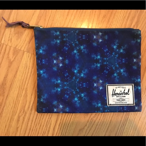 Herschel Supply Company Handbags - Herschel clutch